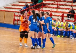 Menetelnek női futsalosaink