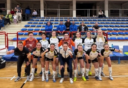 Továbbra is az élmezőnyben futsalosaink