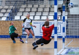 Pontosztozkodás hazai pályán